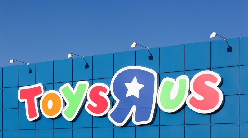 Image of the Toys R Us sign on a large store front to support Toys R Us India article
