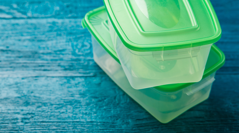 Plastic food storage container boxes to support Tupperware bankruptcy article