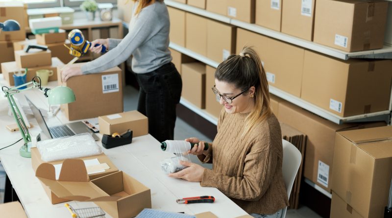 retail company working on custom packaging